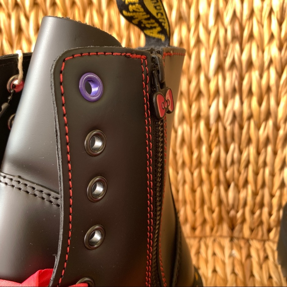New Hello Kitty & Friends x Dr. Martens Jadons - Picture 9 of 11